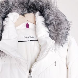 CALVIN KLEIN NWT White Hooded Quilted Puffer Coat